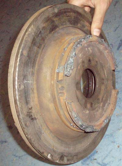 УВ3132 сорвало опорный диск (гайку) УВ3132 сорвало опорный диск (гайку)