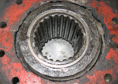 УВ3141 поломка ступицы муфты-тормоз (трещина) УВ3141 поломка ступицы муфты-тормоз (трещина)